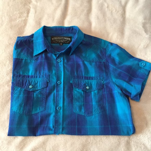 ❤️4/$20 Short sleeved top - Picture 6 of 7